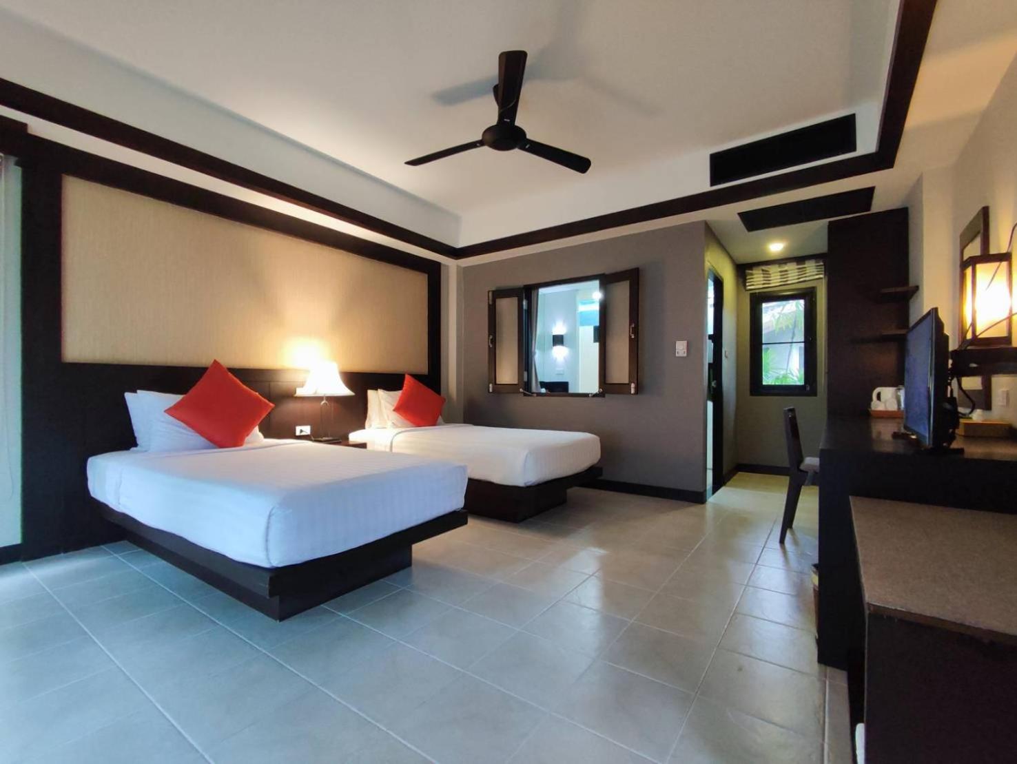Nang Thong Bay Resort Khao Lak Bagian luar foto