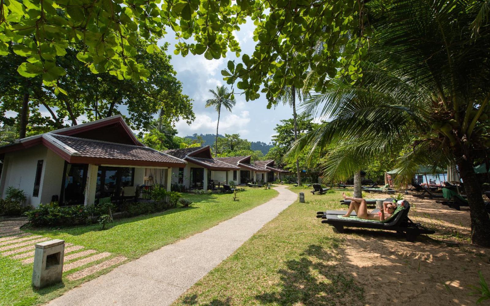 Nang Thong Bay Resort Khao Lak Bagian luar foto