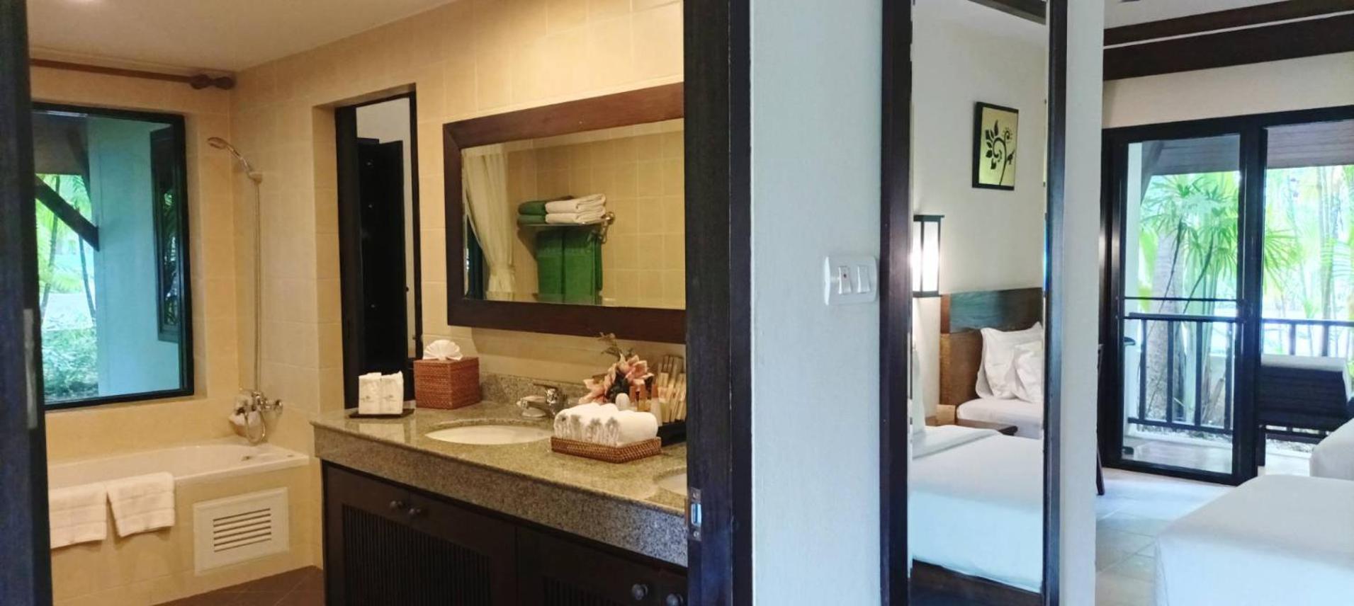 Nang Thong Bay Resort Khao Lak Bagian luar foto